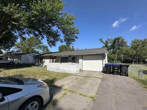 2133 SE Market ST, Topeka, KS 66605