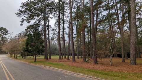109 Robin Hood Road, Thomasville, GA 31792