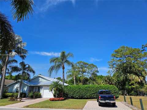 8904 SW Fishermans Wharf Drive, Stuart, FL 34997