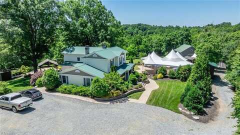 5530 Linch Road, Whitsett, NC 27377