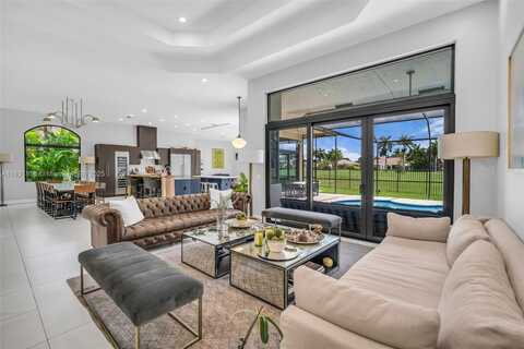 2583 Mayfair Ln, Weston, FL 33327