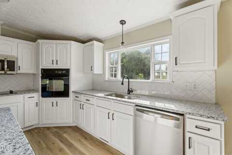 44 Live Oak Court, Kenly, NC 27542