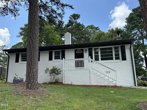 1220 Roanoke Avenue, Henderson, NC 27536