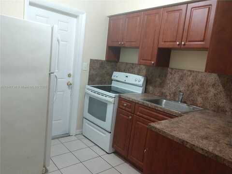 260 NW 40th Ct, Oakland Park, FL 33309