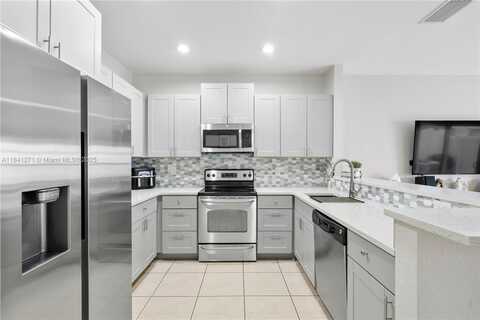 2979 NW 30th Pl, Oakland Park, FL 33311