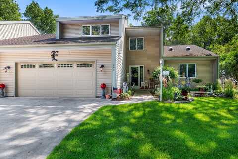 800 Stoney Brook Dr, Manitowoc, WI 54220