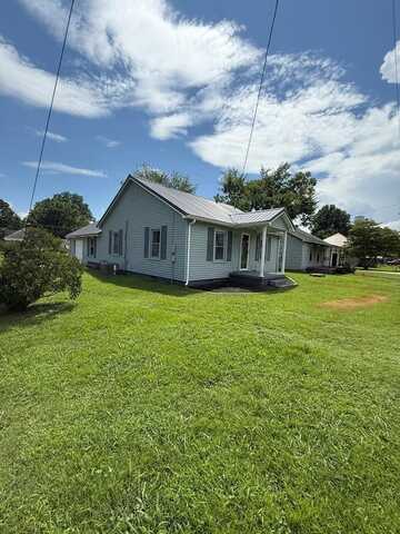 225 E Chestnut Street, PURYEAR, TN 38251