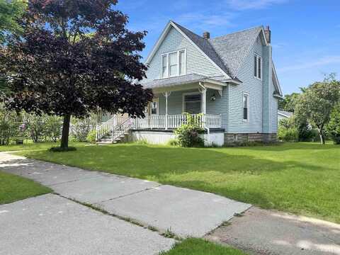 1306 S 11th, Escanaba, MI 49829
