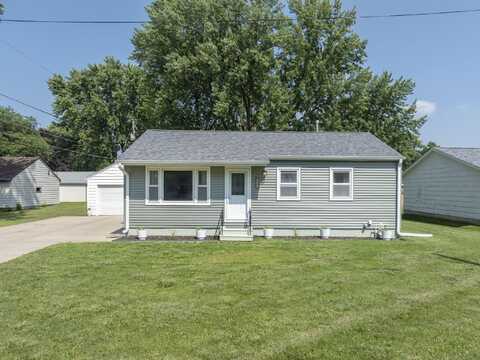 404 Sutton Avenue, Elk Run Heights, IA 50707