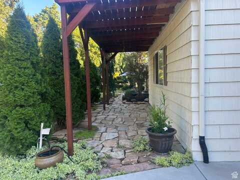 2537 S TAYLOR E, Ogden, UT 84401