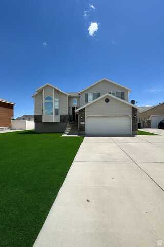 2879 S FETZER W, Magna, UT 84044