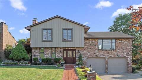 11 Sunnycrest Drive, Cecil, PA 15321
