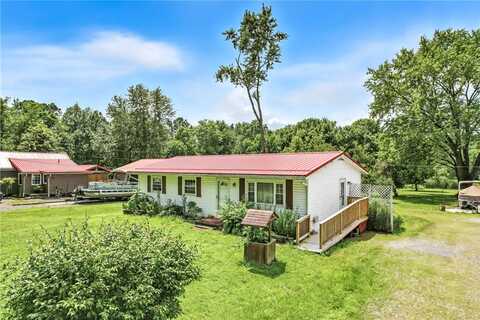 129 Shenango Park Rd, Pymatuning Twp, PA 16154