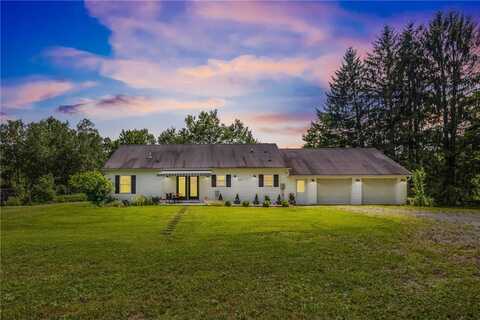143 Woodsbrook Drive, Jennerstown Boro, PA 15531