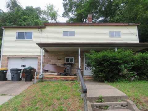 405 Upper Rd, St Clair, PA 15228