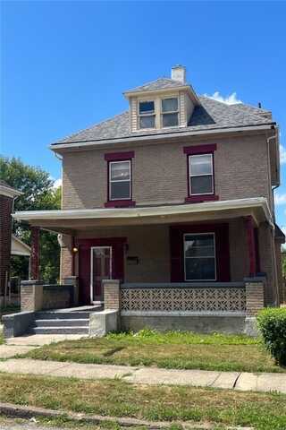 842 Cedar Ave, Sharon, PA 16146
