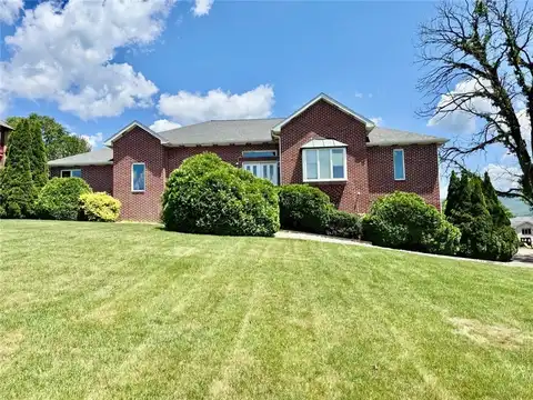365 Saratoga Dr, Uniontown, PA 15401