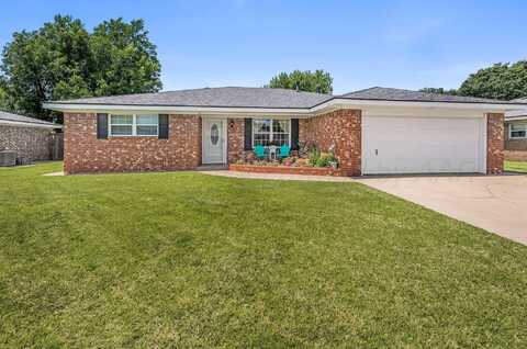 1811 Lynn Street, Pampa, TX 79065