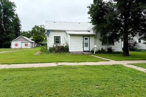 208 NE 4th Avenue, Clark, SD 57225
