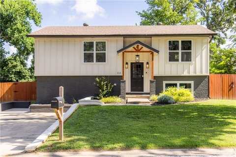 712 SW 3rd ST, Bentonville, AR 72712