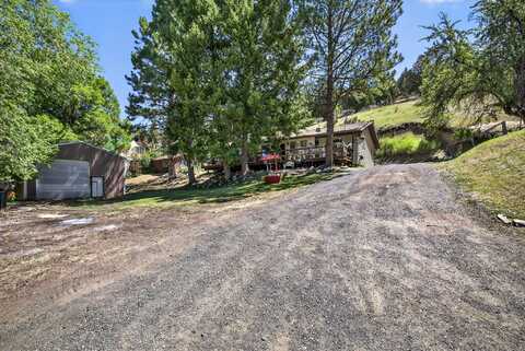 107 Rebel Hill Road, Canyon City, OR 97820