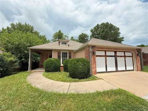 108 Granada AVE, Fayetteville, AR 72703