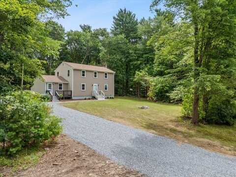 4 Simmons St, Freetown, MA 02702