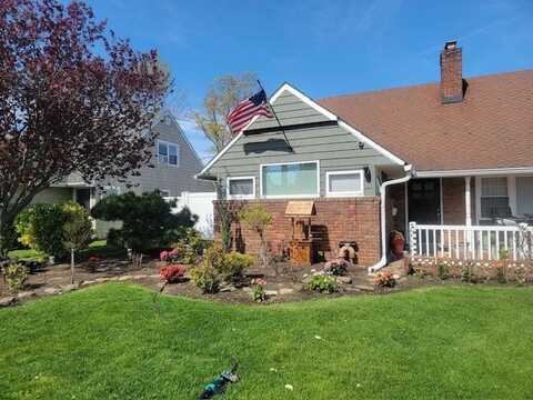 42 Bulaire Road, East Rockaway, NY 11518