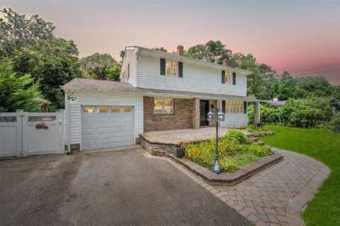 8 Brenner Road, Coram, NY 11727