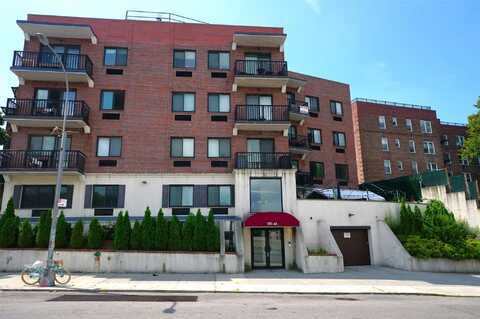 135-46 Grand Central Parkway, Briarwood, NY 11435