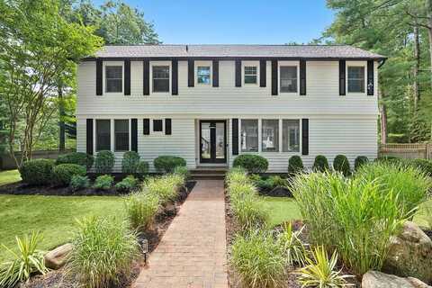 5 Spread Oak Lane, East Hampton, NY 11937