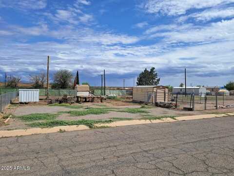213 E Yuma Street, Huachuca City, AZ 85616