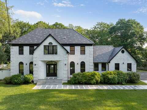 33 High Farms Road, Old Brookville, NY 11545
