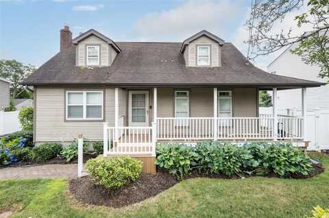 42 Bushwick Street, Melville, NY 11747