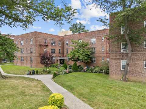 147-25 38th Ave, Flushing, NY 11354