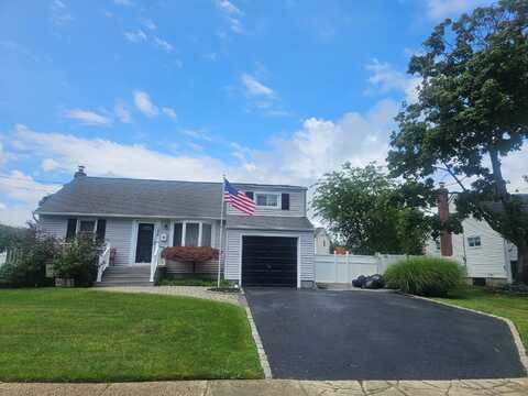 155 Reynolds Road, West Islip, NY 11795