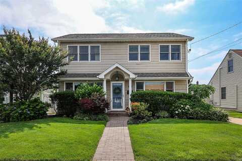 175 Division Avenue, Massapequa, NY 11758