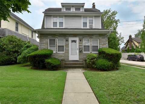 192 Sherman Street, Lynbrook, NY 11563