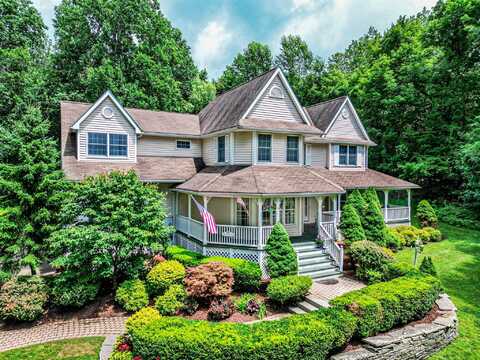 84 Meadow Ridge Road, Warwick, NY 10990