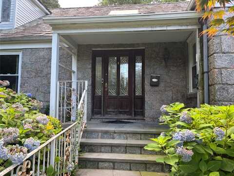 13 Laurel Drive, Great Neck, NY 11021