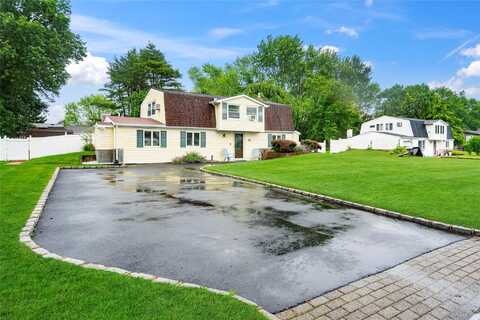 19 College Drive, Stony Brook, NY 11790