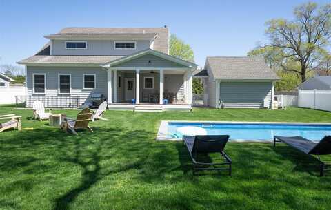 700 Gin Lane, Southold, NY 11971
