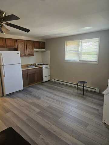 228 N Erie Avenue, Lindenhurst, NY 11757