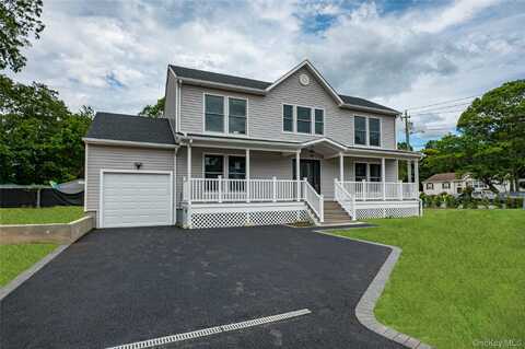 30 Johns Neck Road, Shirley, NY 11967