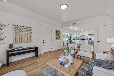 4071 Nicolet Ave, Fremont, CA 94536