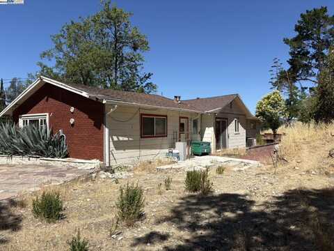 82 El Camino Corto, Walnut Creek, CA 94596