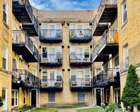 4816 N. Avers Avenue, Chicago, IL 60625