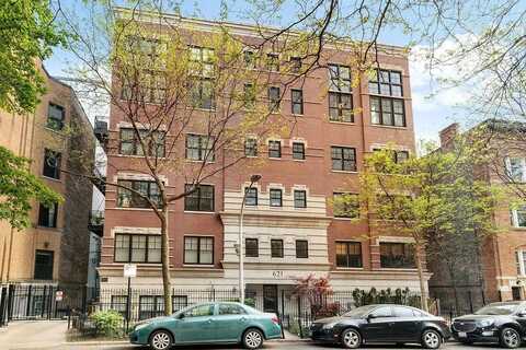621 W. Barry Avenue, Chicago, IL 60657