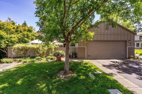 701 Amherst Circle, Sonoma, CA 95476