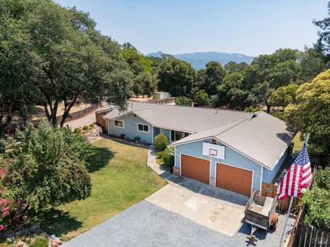 1725 E Madrone Drive, Ukiah, CA 95482